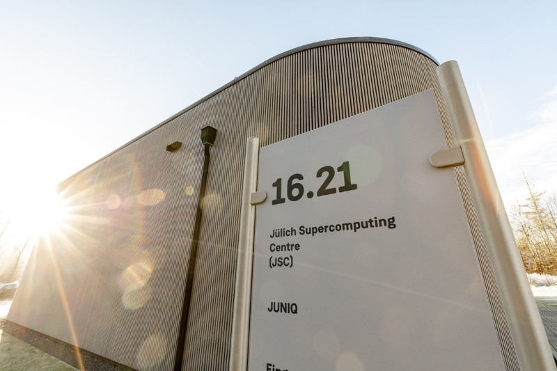 Expansion of Jülich’s Quantum Computer Infrastructure