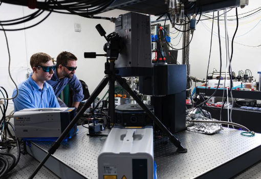 From Massive Structures to Nanometers: ORNL’s Scanning Vibrometer Used in Quantum Research