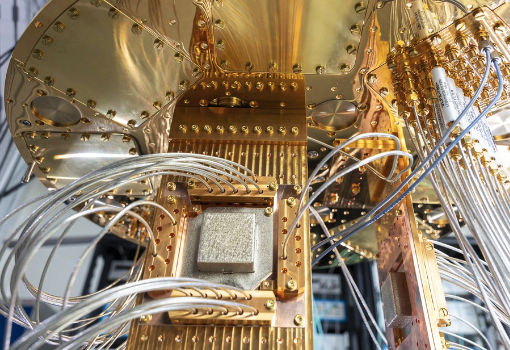 Project QSolid: Quantum Computer Demonstrator in Operation