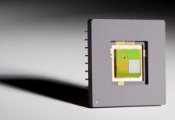 Qubits Under Control: Scalable Technology for Quantum Computers Through Spatial Light Modulators