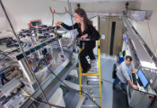 Researchers Develop Molecular Qubits That Communicate at Telecom Frequencies